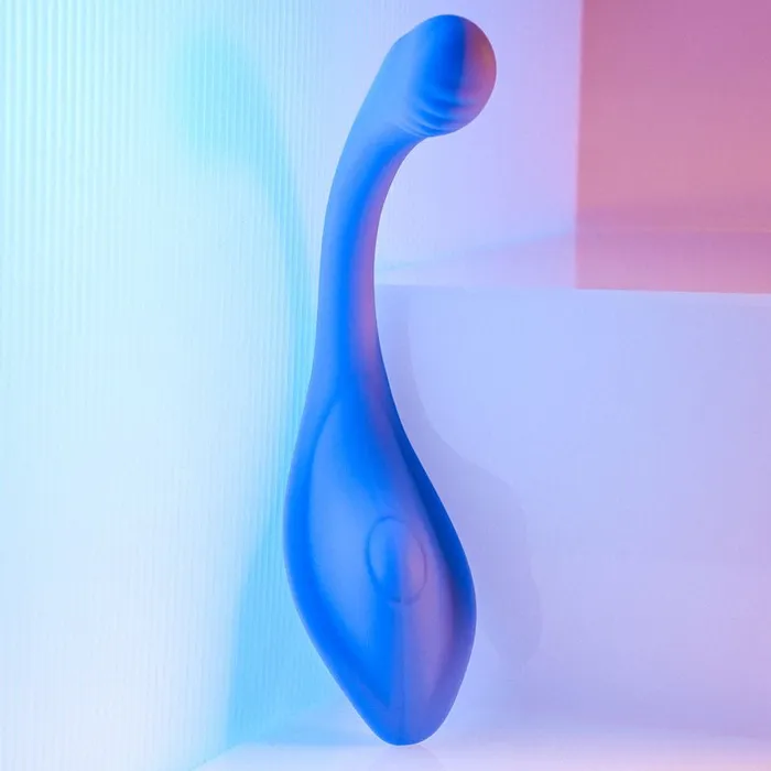 Vibrators Evolved Evolved ANYWHERE VIBE USB Rechargeable Flexible Vibe with Remote